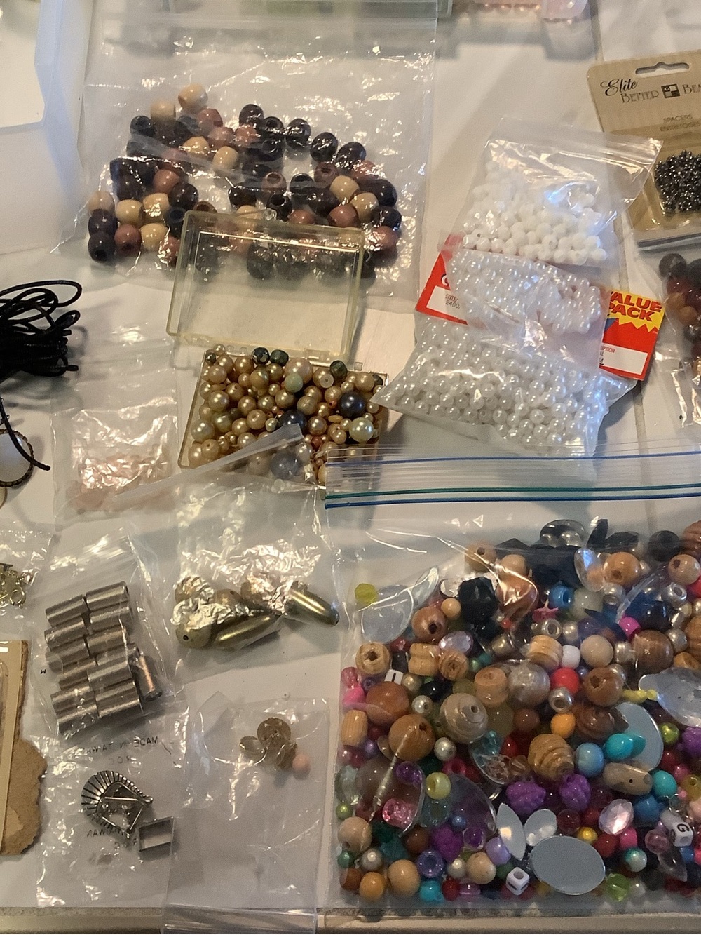 Mix Lot 3+ lbs VTG~New Glass~Plastic~Wood~Seed Beads & Various Types of Findings - Picture 6 of 11